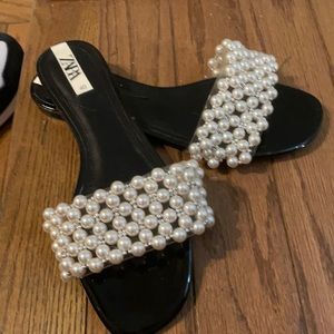 Zara Sz. 40 pearl Slides